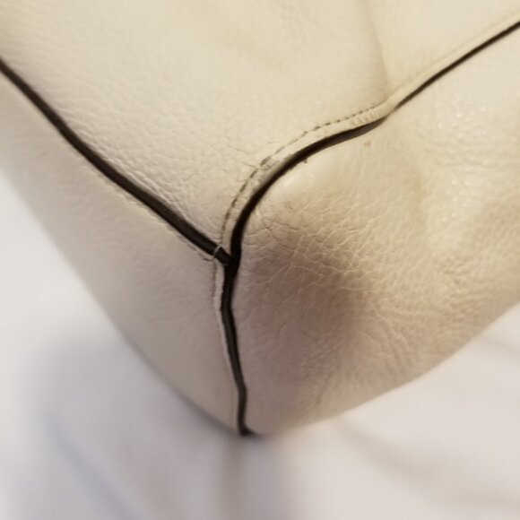 Authentic Coach Cream Ivory Pebbled Leather Large Tote Purse - Picture 14 of 15